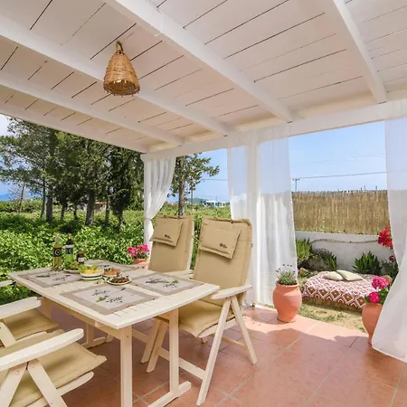 Therianos Traditional