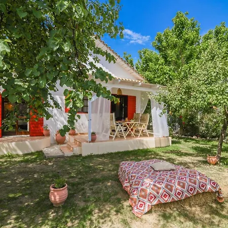Pensiune agroturistice Therianos Traditional *