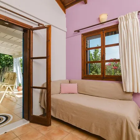 Therianos Traditional Farm stay *