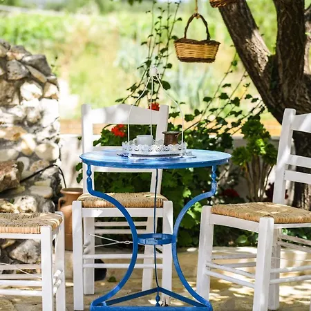 Pensiune agroturistice Therianos Traditional *