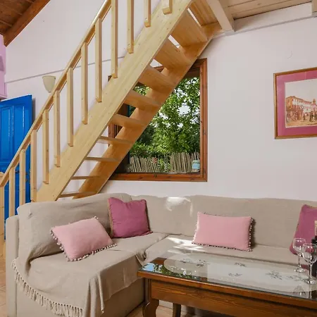 Therianos Traditional *